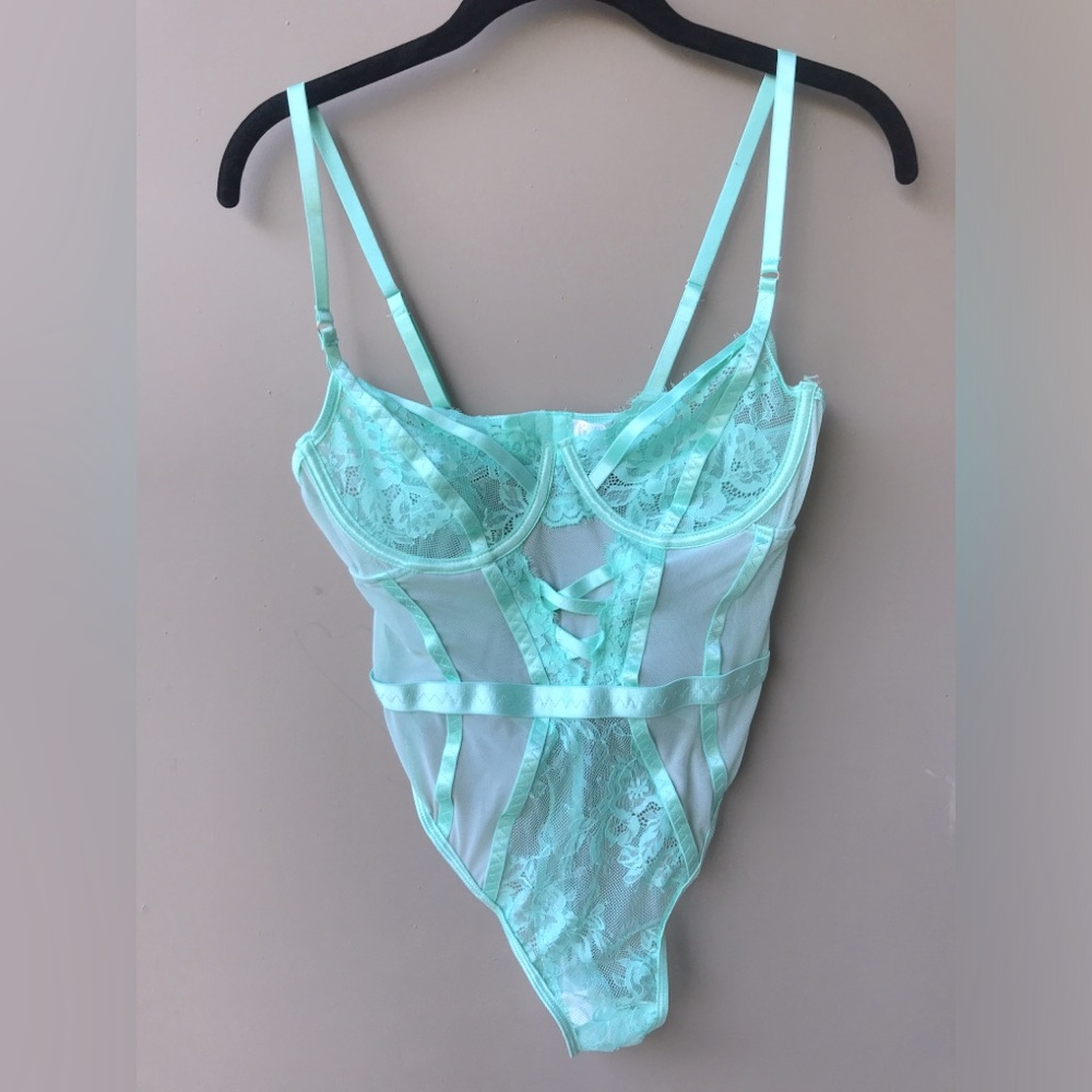 Women’s Mink Colored Wire Cup Thong Bodysuit Size L